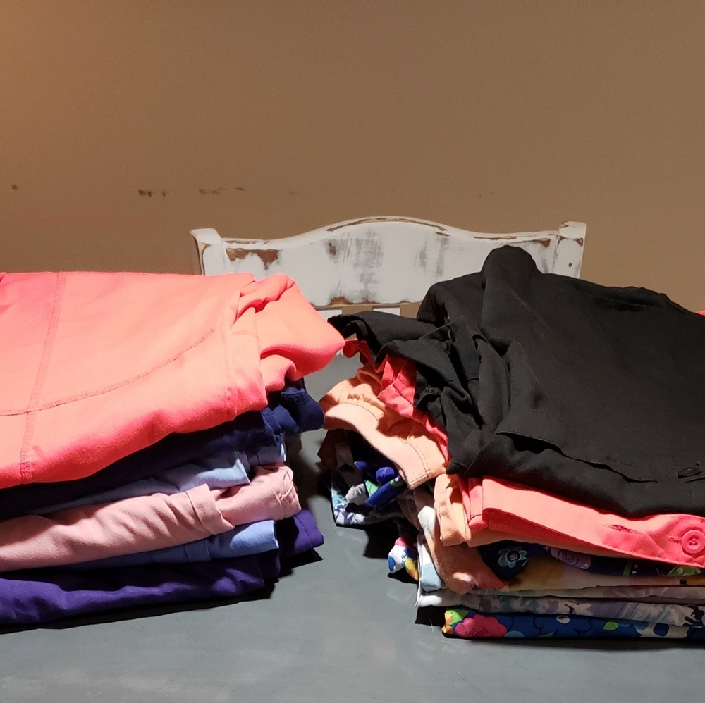 Scrubs - 10 large scrub tops & 6 large scrub pants